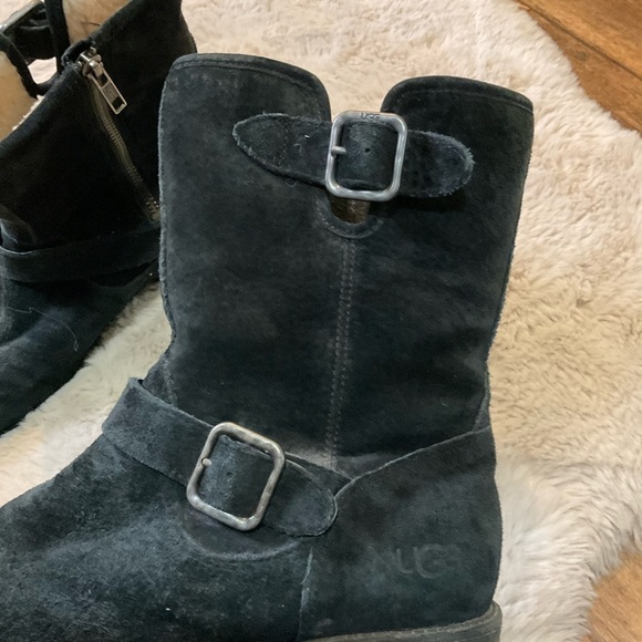 UGG Chaney Black Suede Size 8 Moto Boots Side Buckle Inside Zip - Picture 9 of 10
